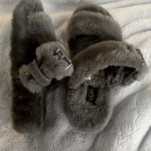 Ugg’s slides
